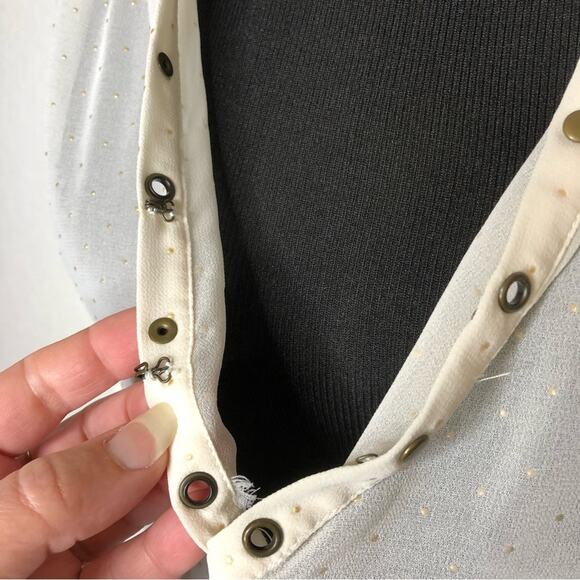 Amuse Society off white cream sheer gold polka dot grommet trim top size Small - Picture 4 of 14